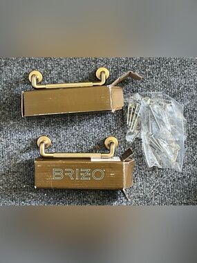 Brizo Litze Bath Collection Drawer Pull with knurling in Luxe Gold finish